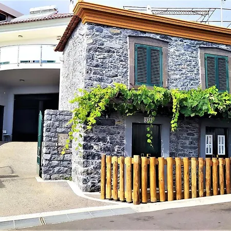 Casa Lugar Da Ribeira Mit Dachterrasse * Campanário