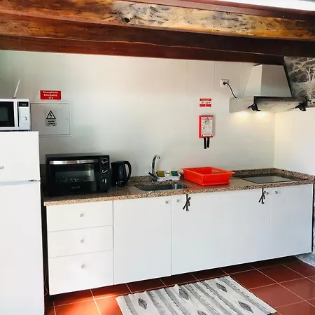 Casa Lugar Da Ribeira Mit Dachterrasse