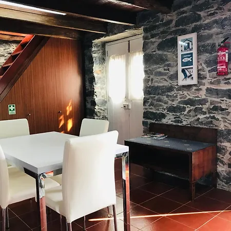 Hébergement de vacances Casa Lugar Da Ribeira Mit Dachterrasse