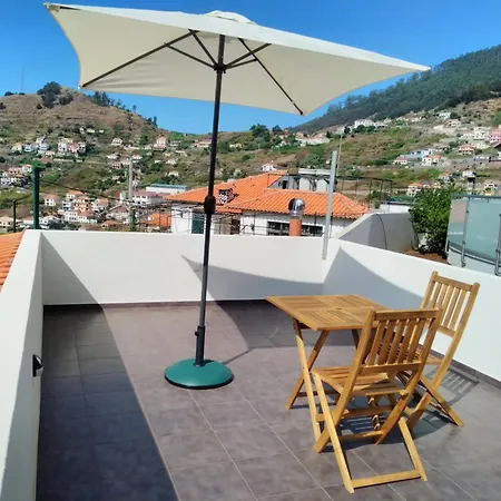 Hébergement de vacances Casa Lugar Da Ribeira Mit Dachterrasse Campanário